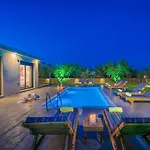 Natura Villa *