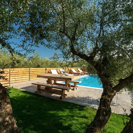 Villa Natura Fiolitis