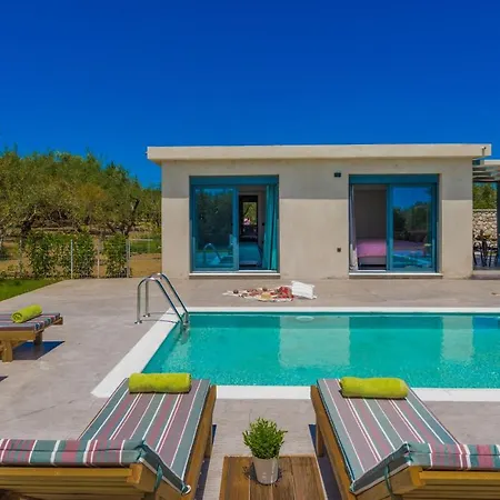 Vila Natura Fiolítis