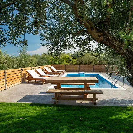 Natura Villa Fiolítis