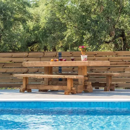 Natura Vila Fiolítis